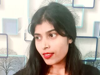 cam girl showing tits LeilaGrin