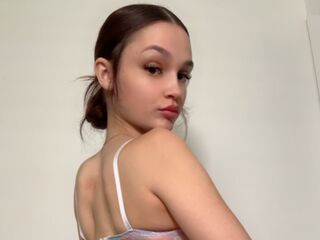 topless webcam girl SansaLights