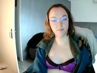 Ik ben een spontane dame die bijna niets te gek vind. Ik sta voor veel dingen open zolang we het samen maar gezellig hebben. Heb je een lekker verzoekje? vraag het me dan zeker.