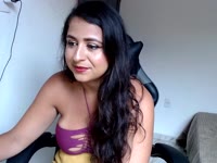 Sou uma jovem simpática, com um sorriso largo, que adora sorrir. Gosto de conversas leves e profundas — aquelas que realmente prendem a atenção. Sou atenciosa, adoro dar conselhos e gosto de conhecer melhor as pessoas. Além da minha pele bronzeada do Rio de Janeiro e da minha beleza tropical, adoro dançar e fazer as pessoas sorrirem. Bem-vinda!