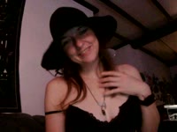 I am a nice woman, who wants to meet new people.i am a goth woman, with witchy vibes.