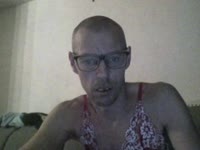 hallo lieve man, hou van naakt zitten en met mij zelf spelen en ik kijk ook heel graag naar voetbal en wielrennen , hou van dames soms ook dominant zijn of ook soms eens slaaf of sletje zijn vind ik ook leuk laat me weten en is bespreekbaar met hou van eerlijke personen wees lief en eerlijk ik draag ook graag dames kledij wil graag sletje zijn of slaaf zijn