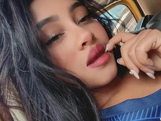 Catalina_Petite