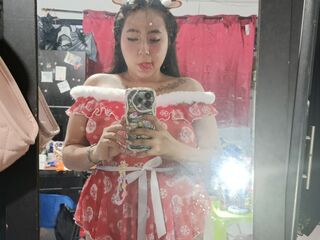 girl AlejandraHeart