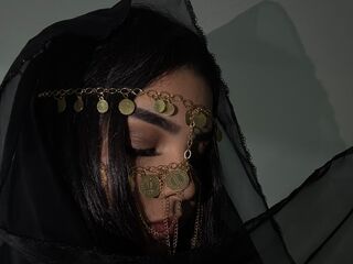 webcam strip tease show ChloeRouz