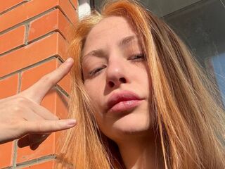 naked camgirl picture DeloresDeveau