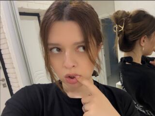 naked cam girl masturbating with sextoy DevonaChurchey