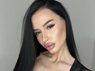 camwhore fingering shaved pussy EllinLovely