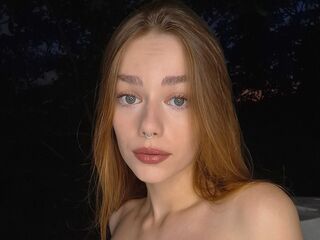 naked girl with live cam masturbating EmilliaFox