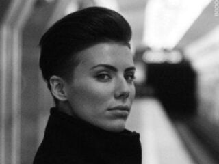 naked webcamgirl photo FarahBurn