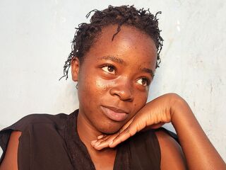 cam girl masturbating with vibrator JamDomi
