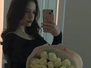 naked camgirl masturbating JennineTalone