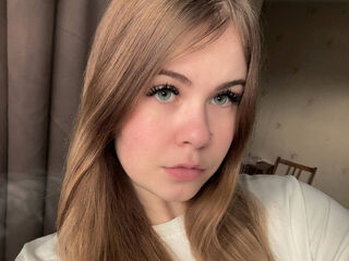 naughty camgirl masturbating LarondaManatt