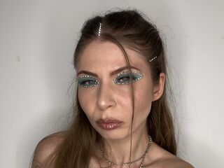 camslut showing tits LukoLilian