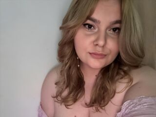 nude cam MeganDarcy