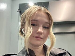 fingering cam whore PortiaFukushima