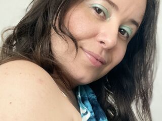 camgirl playing with sextoy SajaraBowen
