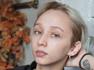 naughty camgirl YuetteFreuden
