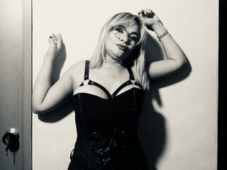 girl bdsm sex show BelliniSarah