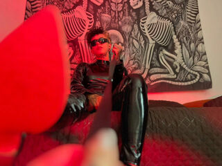 girl foot fetish chat room EvannsAbby