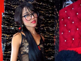 latex cam slut SophieFleming