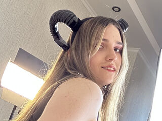nude camgirl picture AaliceWalter