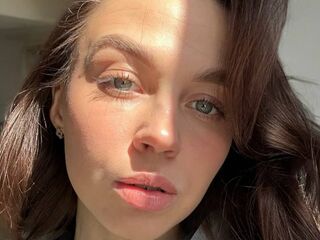 masturbating webcamgirl AdrianFalcione