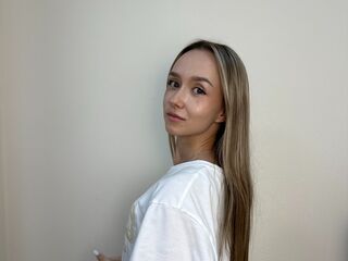 camgirl AislyBride