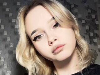 hot naked cam girl AlmaLonabaugh