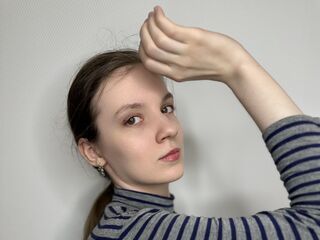 naked girl with live cam AlyseCluster