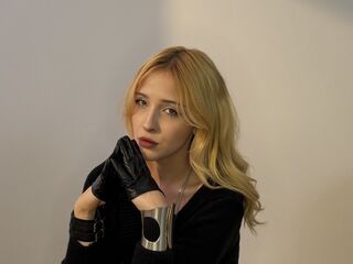 fingering camwhore AmeliaHatta