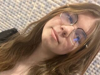 real live webcam AminaBlooms