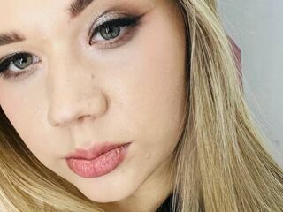 naughty camgirl picture AminaDigges