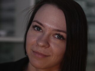 camgirl spreading pussy AmmyBrow