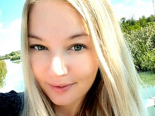 camwhore masturbating with dildo AnaysAnao