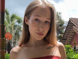 camgirl masturbating with dildo AnnySolane