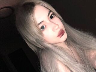 naughty cam girl fingering shaved pussy AriannaDeare