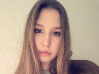 closeup web cam AvaKriek