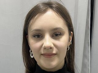 camgirl video chat BattyDrake