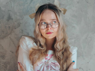 bedroom live cam BellaMorley