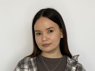 free nude live show BettyKalson