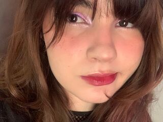 naked camgirl fingering pussy BluellEly