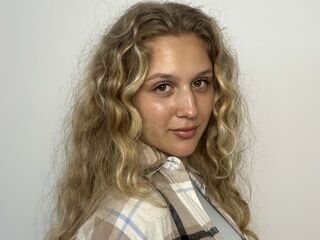 naked webcamgirl BobbieLampros