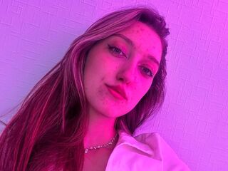 camwhore masturbating with vibrator BrandieBeninati