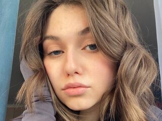 naughty camgirl masturbating with vibrator BriannaMauzey