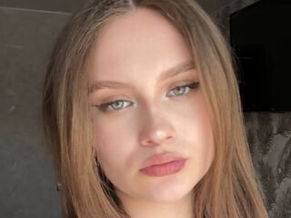 web cam show CarylonPreis