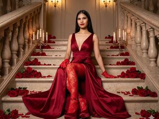 naked girl with webcam masturbating with vibrator CelesteClohe