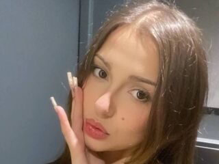 camslut showing pussy CherlynRosario