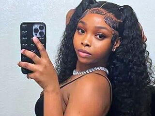 chat room picture ChristabelBella