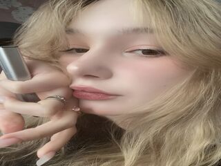 hot cam girl masturbating with vibrator CicelyAdessa